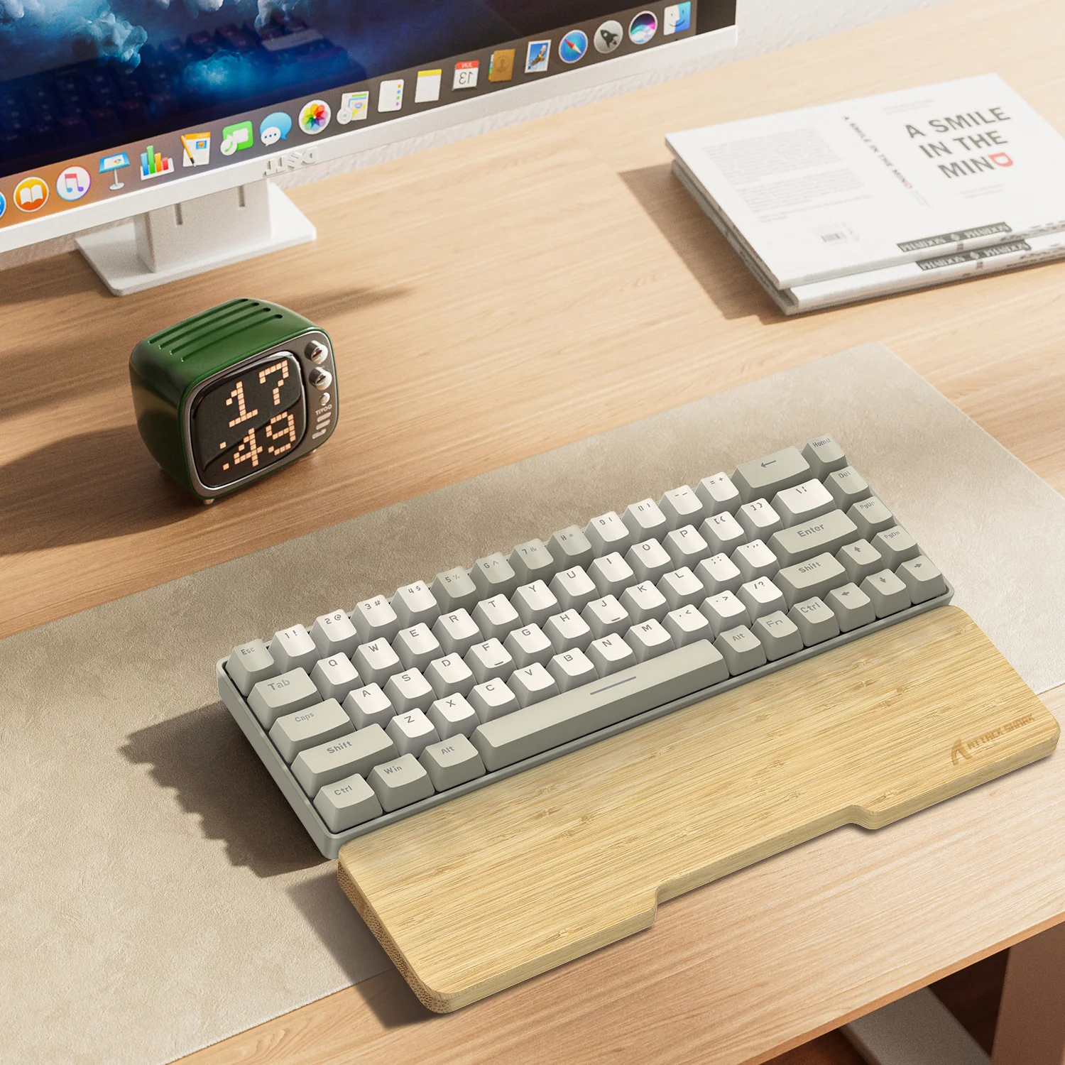 742-attack-shark-wz01-bamboo-wrist-rest-14.webp ATTACK SHARK WZ01 Bamboo Wrist Rest